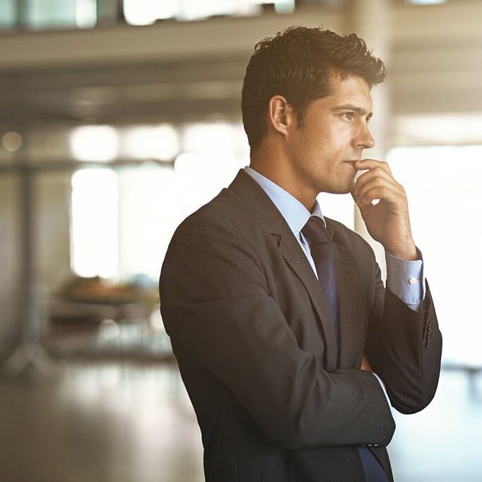 Cropped shot of a businessman looking stressed in the officehttp://195.154.178.81/DATA/i_collage/pu/shoots/805117.jpg